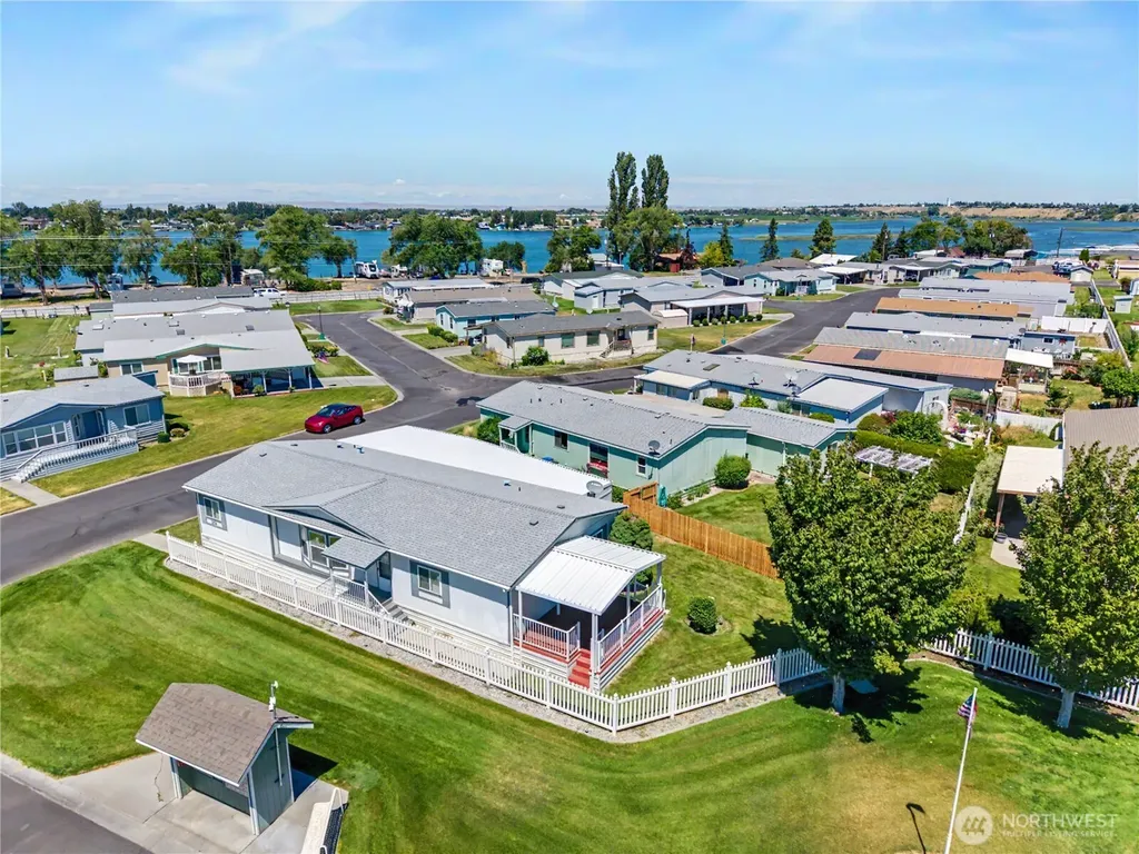 2240 W Broadway Avenue Moses Lake WA 98837