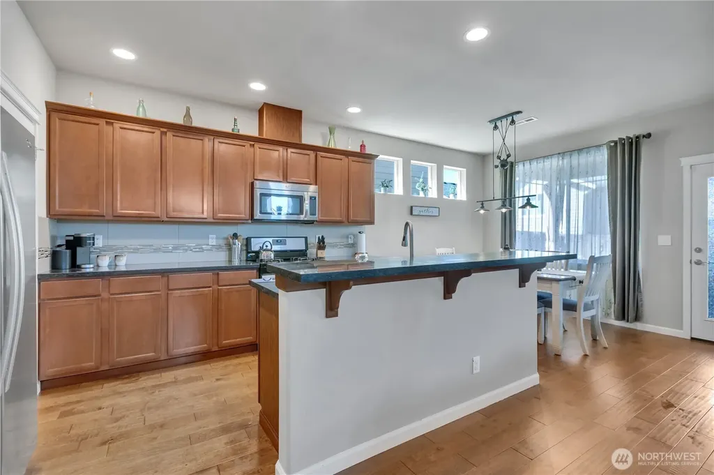 3813 Discovery Avenue SW Bremerton WA 98312