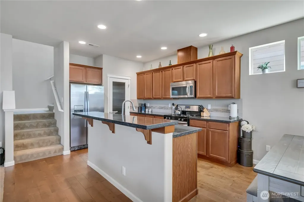 3813 Discovery Avenue SW Bremerton WA 98312