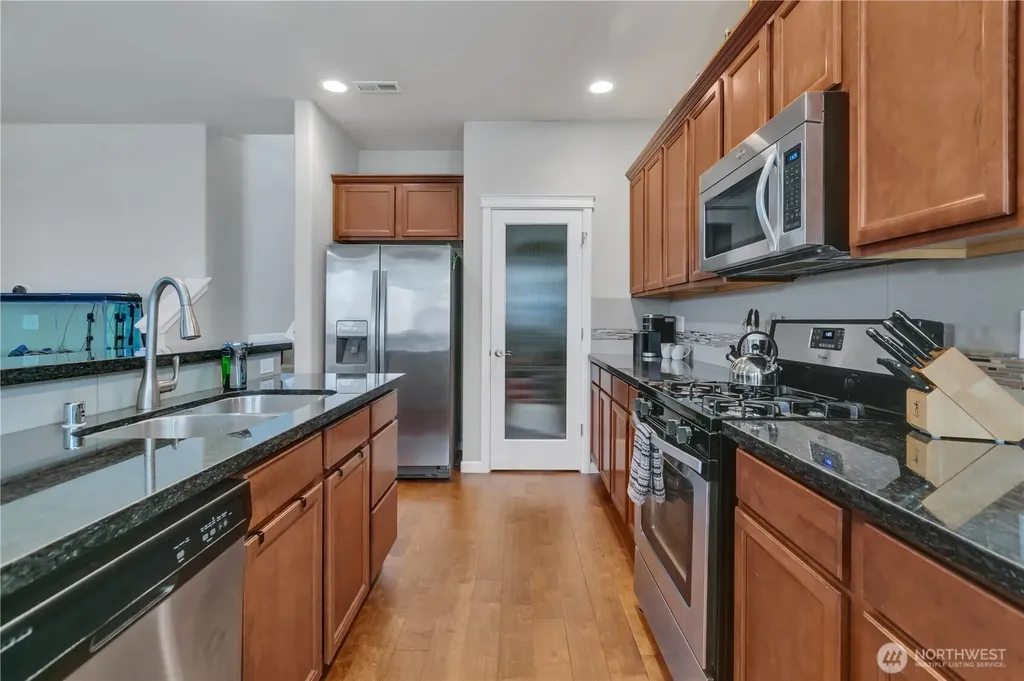3813 Discovery Avenue SW Bremerton WA 98312