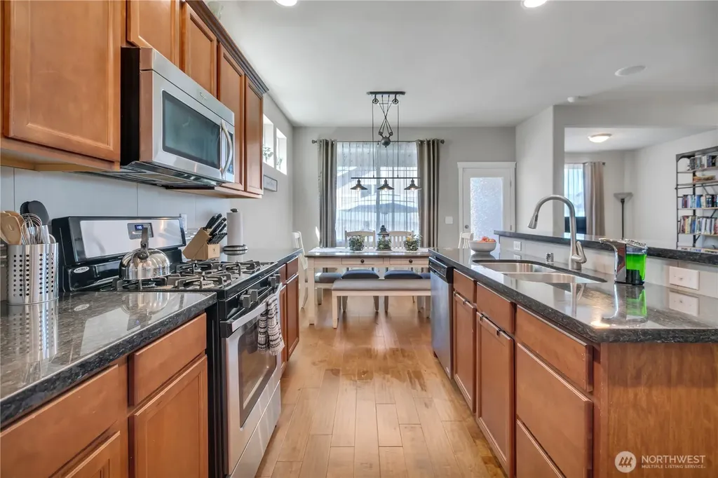3813 Discovery Avenue SW Bremerton WA 98312