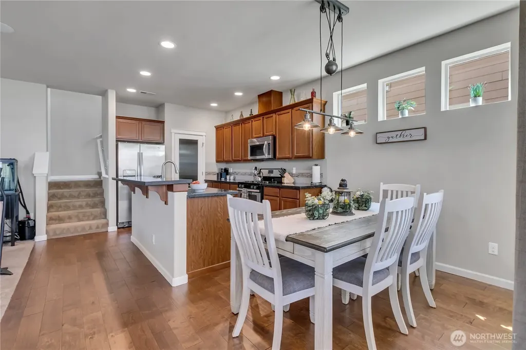 3813 Discovery Avenue SW Bremerton WA 98312
