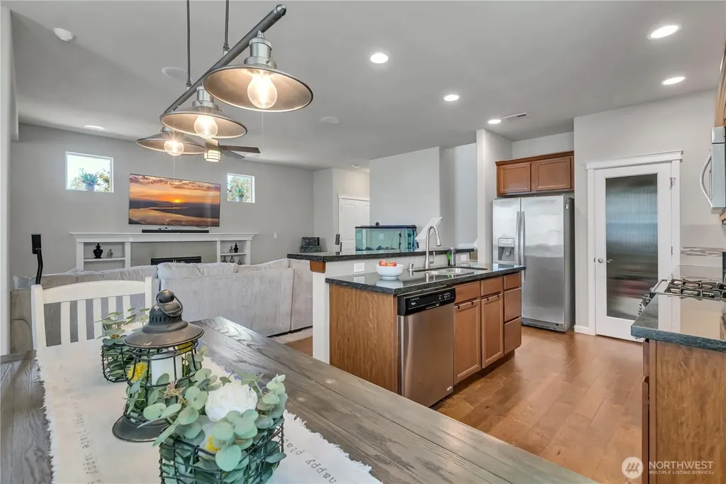 3813 Discovery Avenue SW Bremerton WA 98312