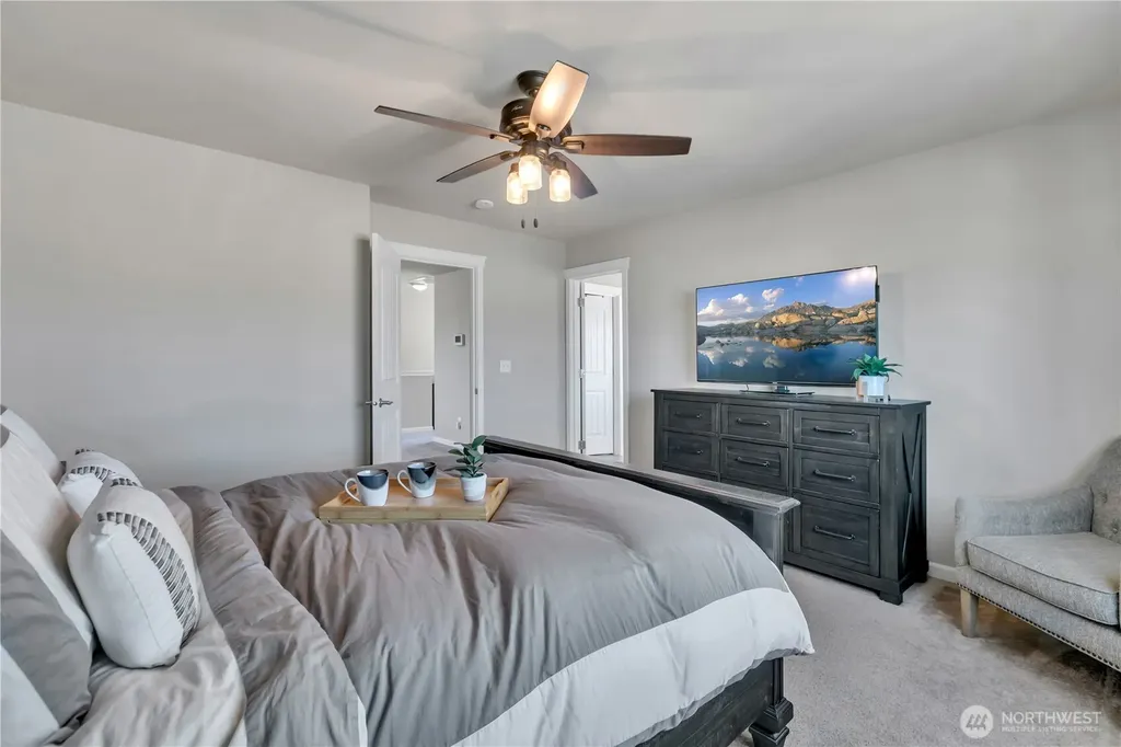 3813 Discovery Avenue SW Bremerton WA 98312