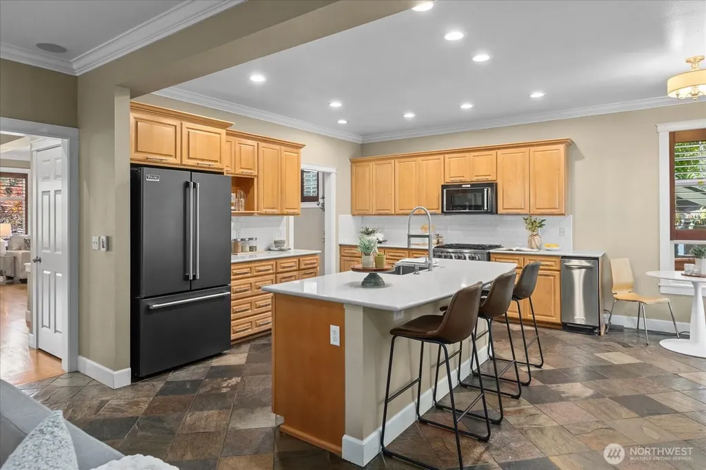 4318 SW Willow Street Seattle WA 98136