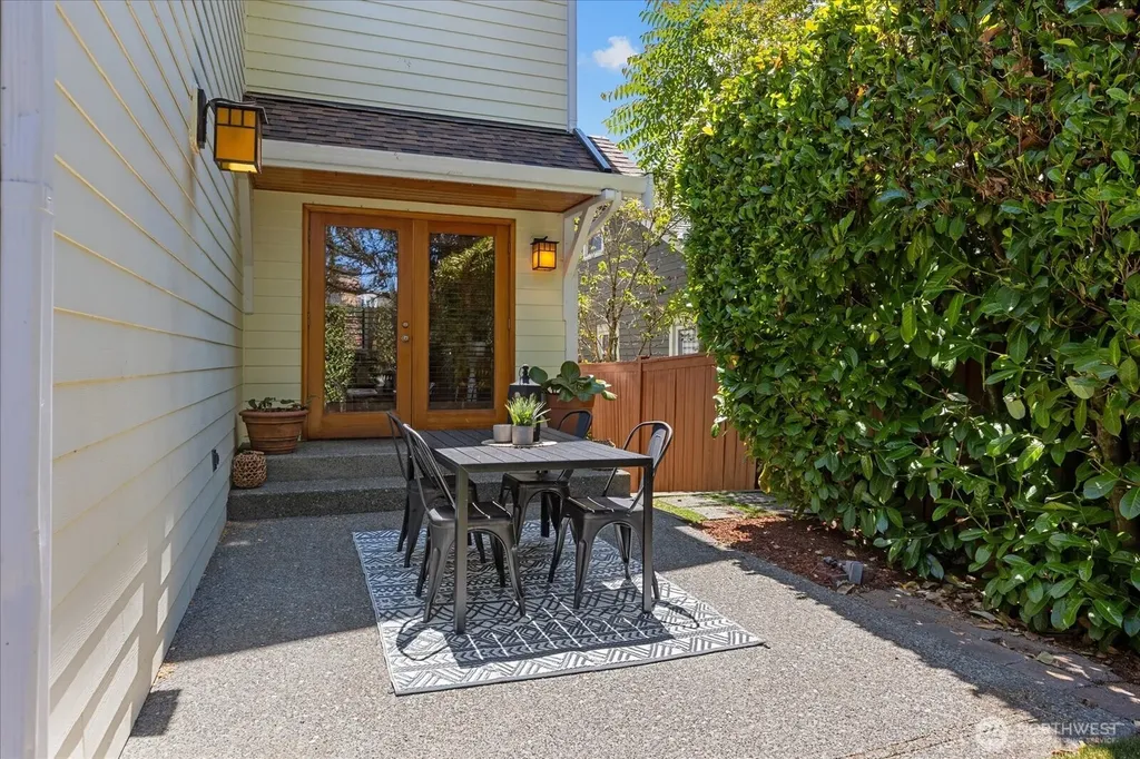 4318 SW Willow Street Seattle WA 98136
