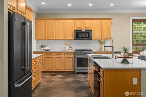 4318 SW Willow Street Seattle WA 98136