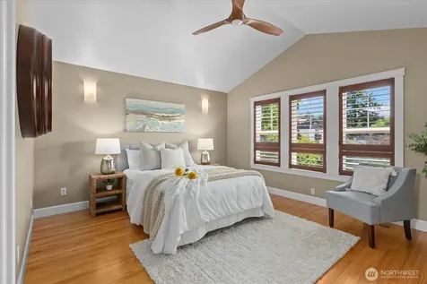 4318 SW Willow Street Seattle WA 98136