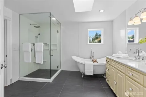 4318 SW Willow Street Seattle WA 98136
