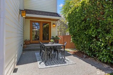 4318 SW Willow Street Seattle WA 98136