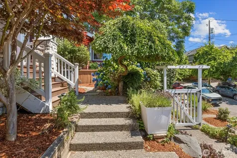 4318 SW Willow Street Seattle WA 98136