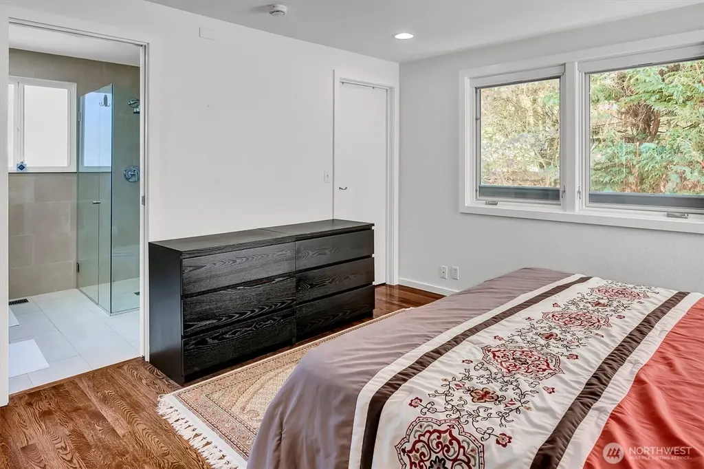 10603 NE 60th Street Kirkland WA 98033