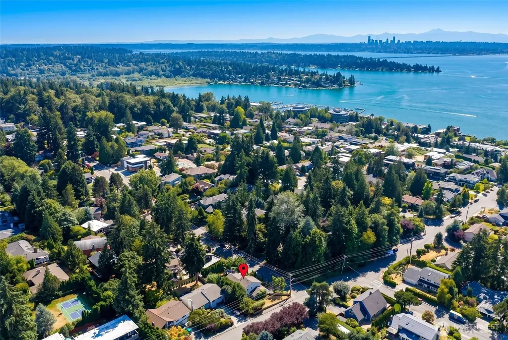 10603 NE 60th Street Kirkland WA 98033