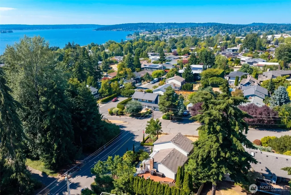 10603 NE 60th Street Kirkland WA 98033
