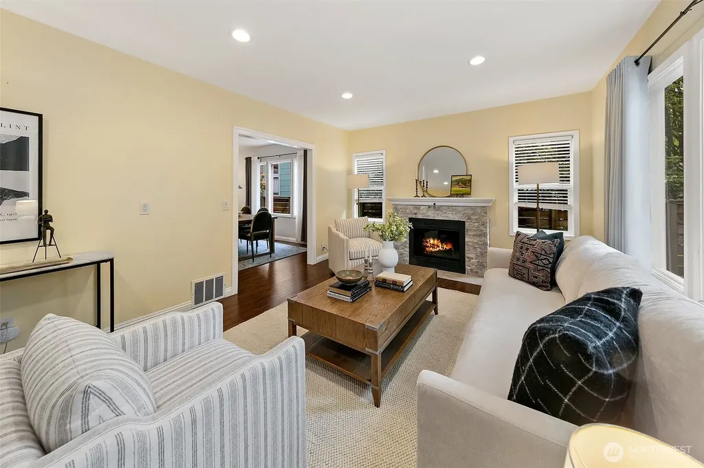 954 19th Avenue E Seattle WA 98112