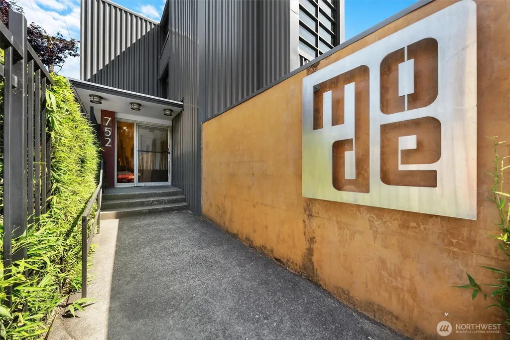 752 Bellevue Avenue E Seattle WA 98102