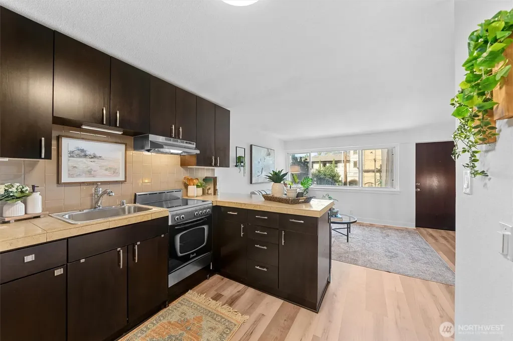 752 Bellevue Avenue E Seattle WA 98102