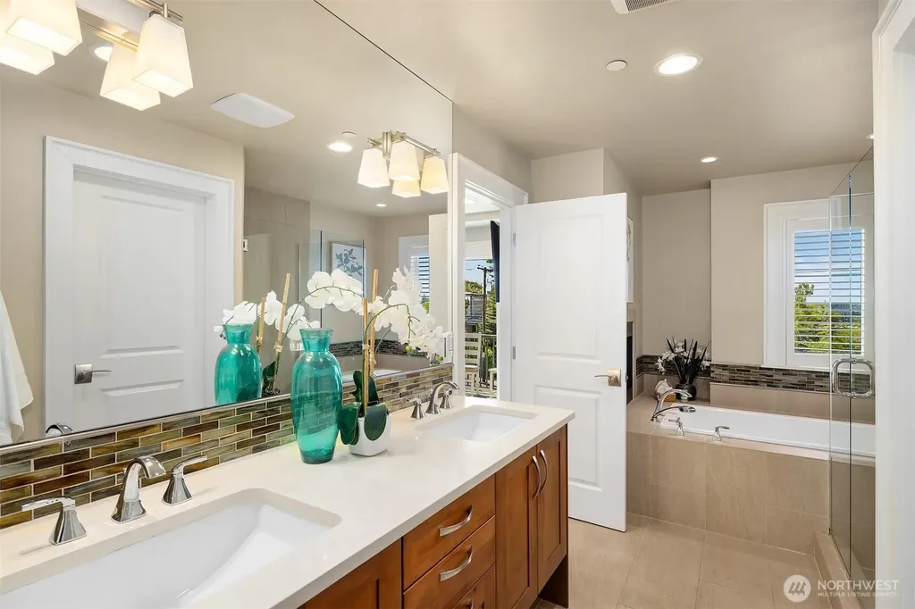 20 6th Street Kirkland WA 98033