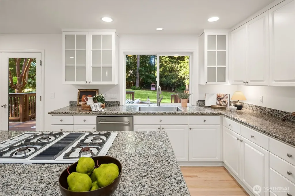 21728 NE 81st Street Redmond WA 98053