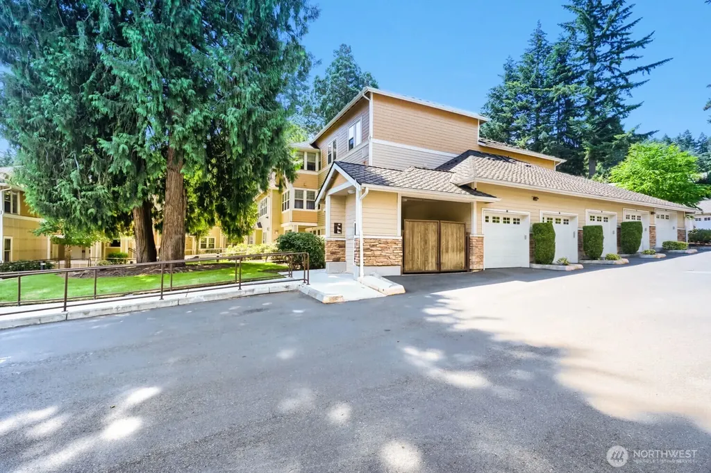 8535 Avondale Road NE Redmond WA 98052