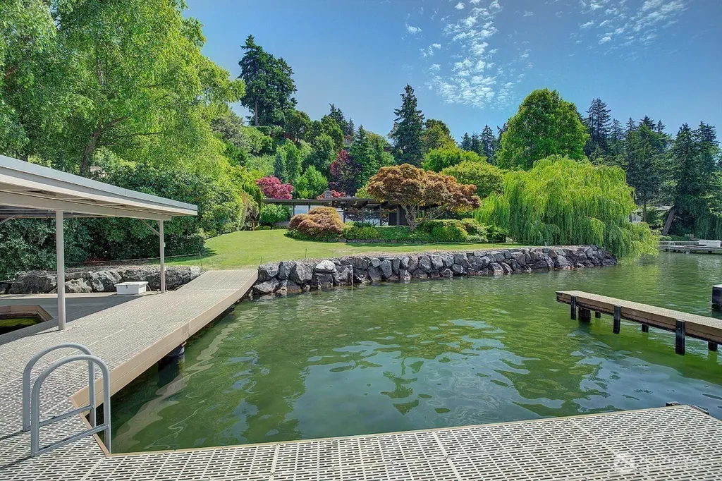 1605 73rd Avenue NE Medina WA 98039