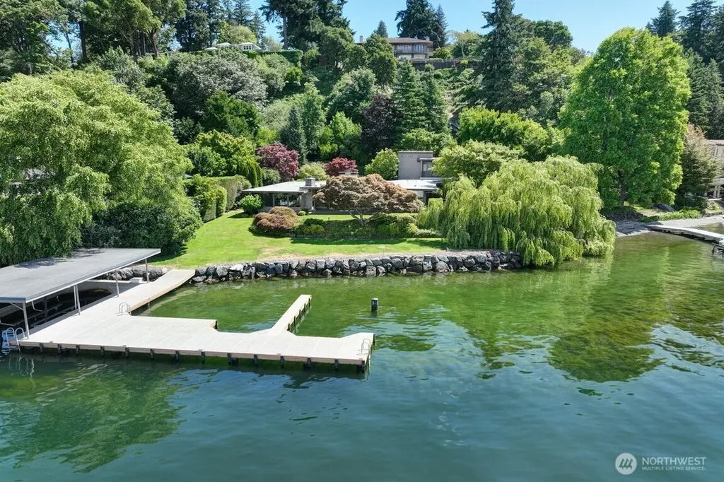 1605 73rd Avenue NE Medina WA 98039