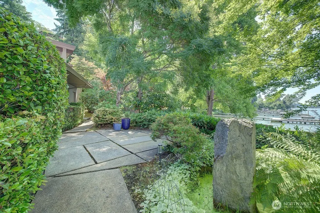 1605 73rd Avenue NE Medina WA 98039