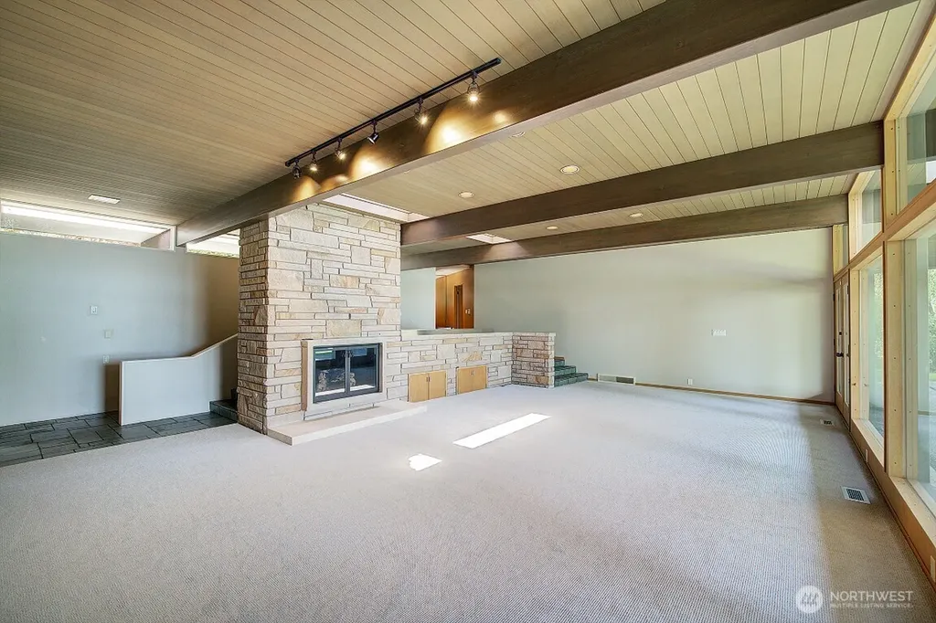 1605 73rd Avenue NE Medina WA 98039