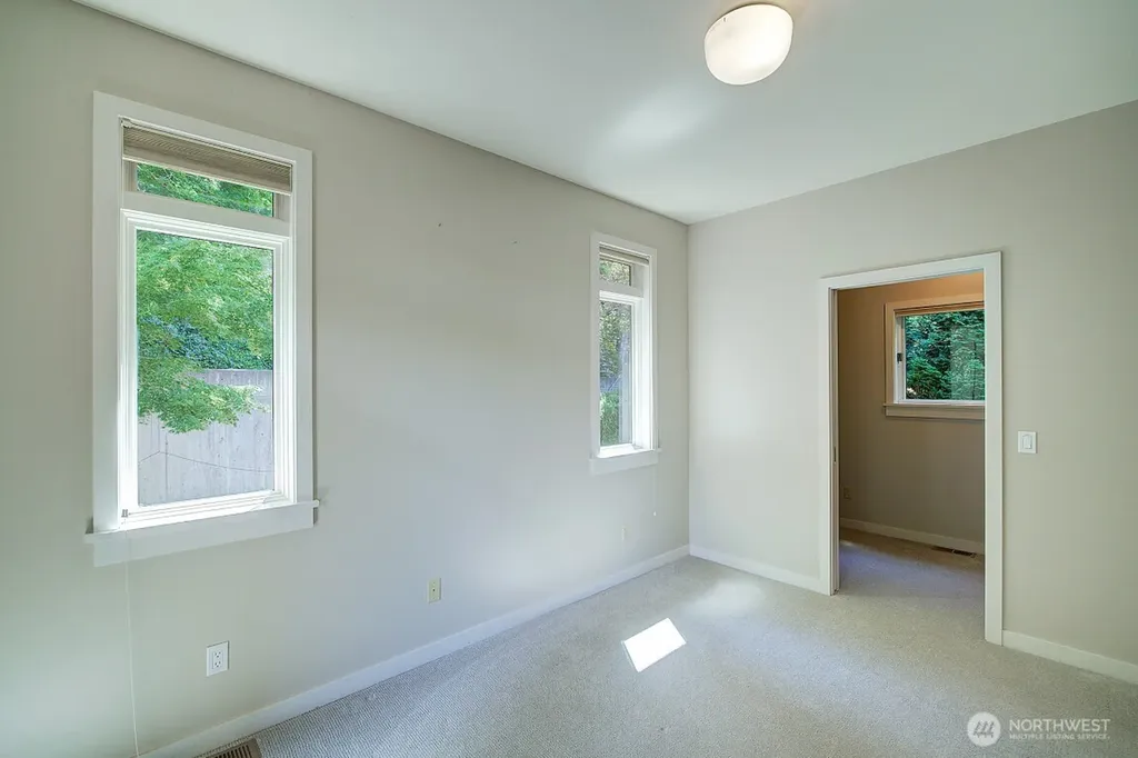 1605 73rd Avenue NE Medina WA 98039