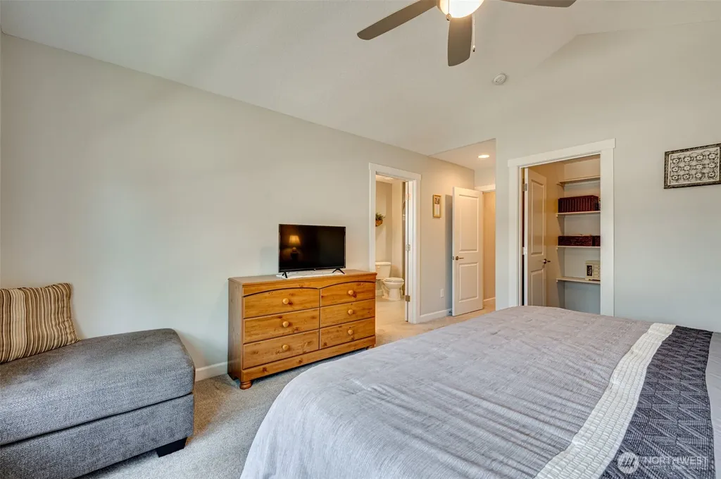 13731 NW 7th Place Vancouver WA 98685