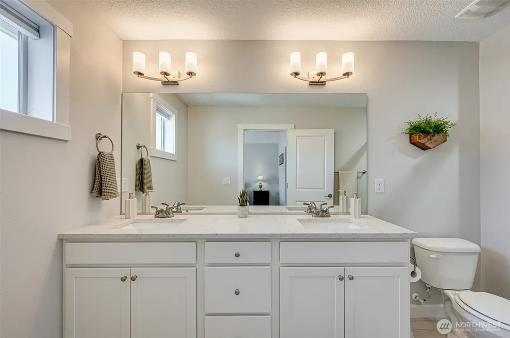 13731 NW 7th Place Vancouver WA 98685