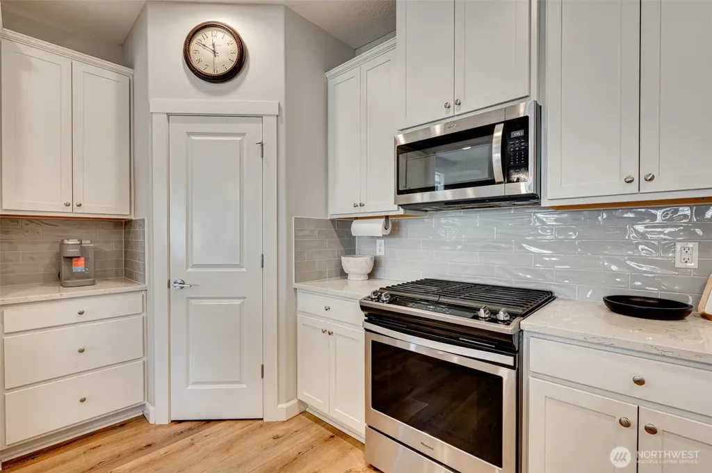 13731 NW 7th Place Vancouver WA 98685