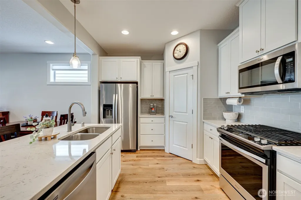 13731 NW 7th Place Vancouver WA 98685