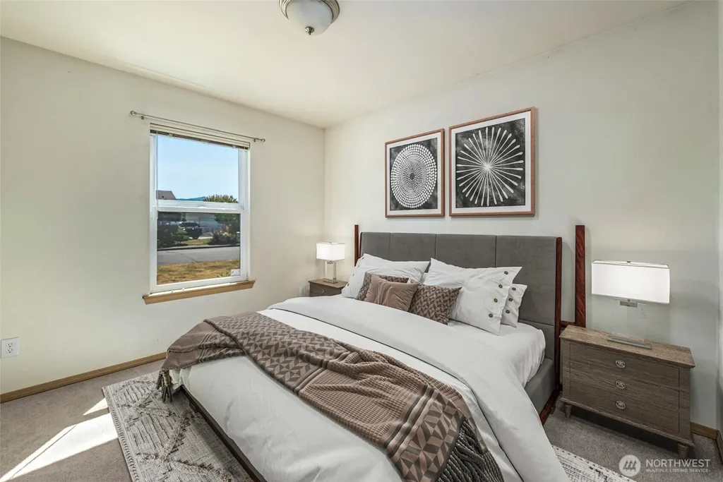 1073 Opal Lane Burlington WA 98233