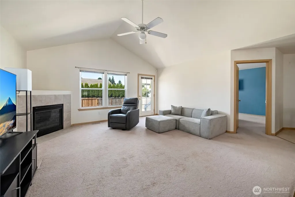 1073 Opal Lane Burlington WA 98233
