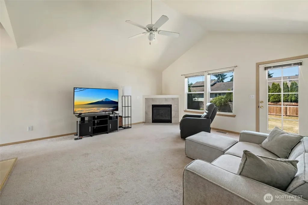 1073 Opal Lane Burlington WA 98233