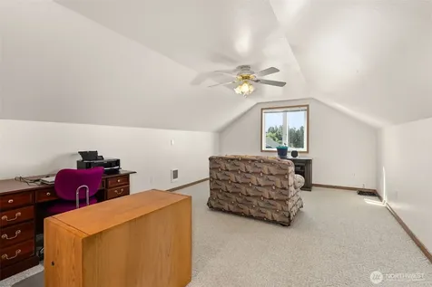 4 Bayshore Road South Bend WA 98586