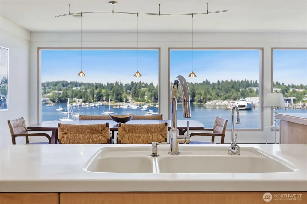 5834 Packard Lane NE Bainbridge Island WA 98110