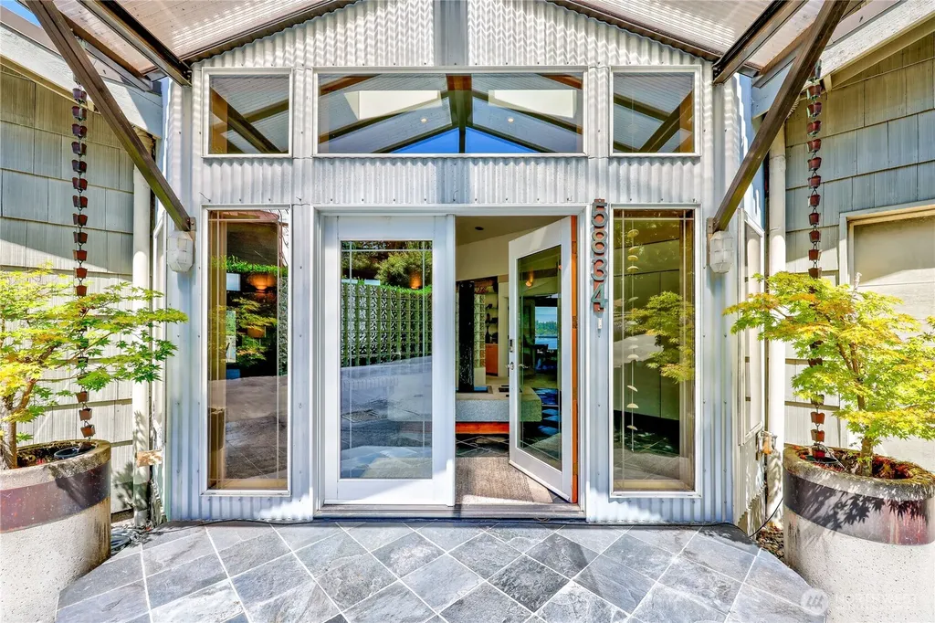 5834 Packard Lane NE Bainbridge Island WA 98110