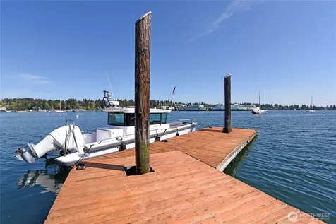 5834 Packard Lane NE Bainbridge Island WA 98110