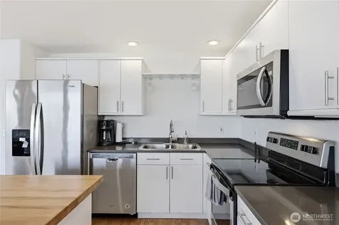 5834 Packard Lane NE Bainbridge Island WA 98110