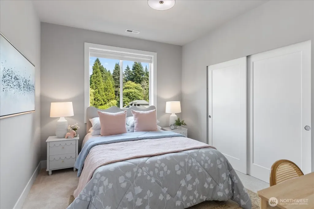18829 33rd Avenue NE Lake Forest Park WA 98155