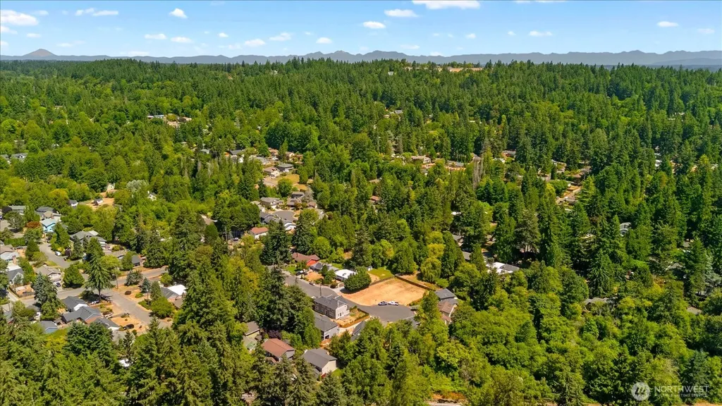 18829 33rd Avenue NE Lake Forest Park WA 98155