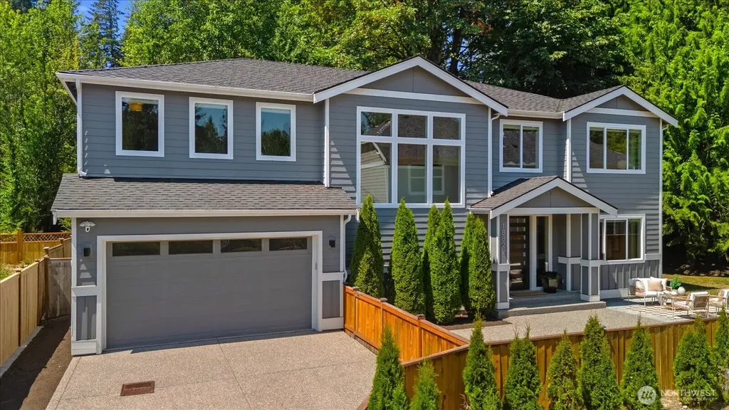 18829 33rd Avenue NE Lake Forest Park WA 98155
