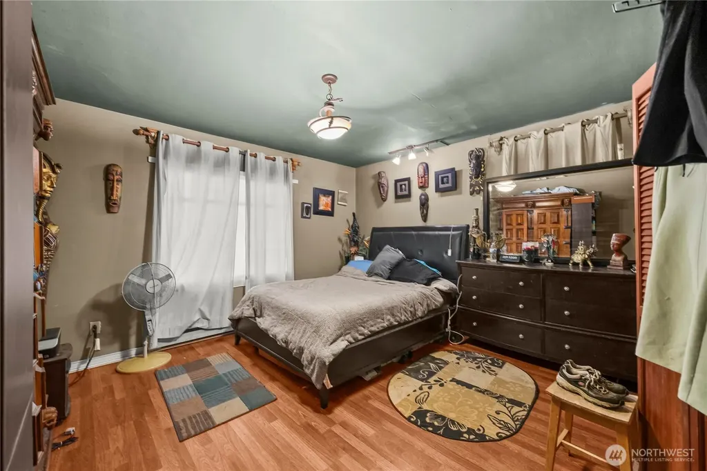 6823 60th Street E Puyallup WA 98371