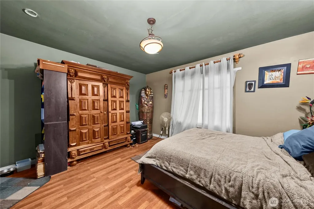 6823 60th Street E Puyallup WA 98371