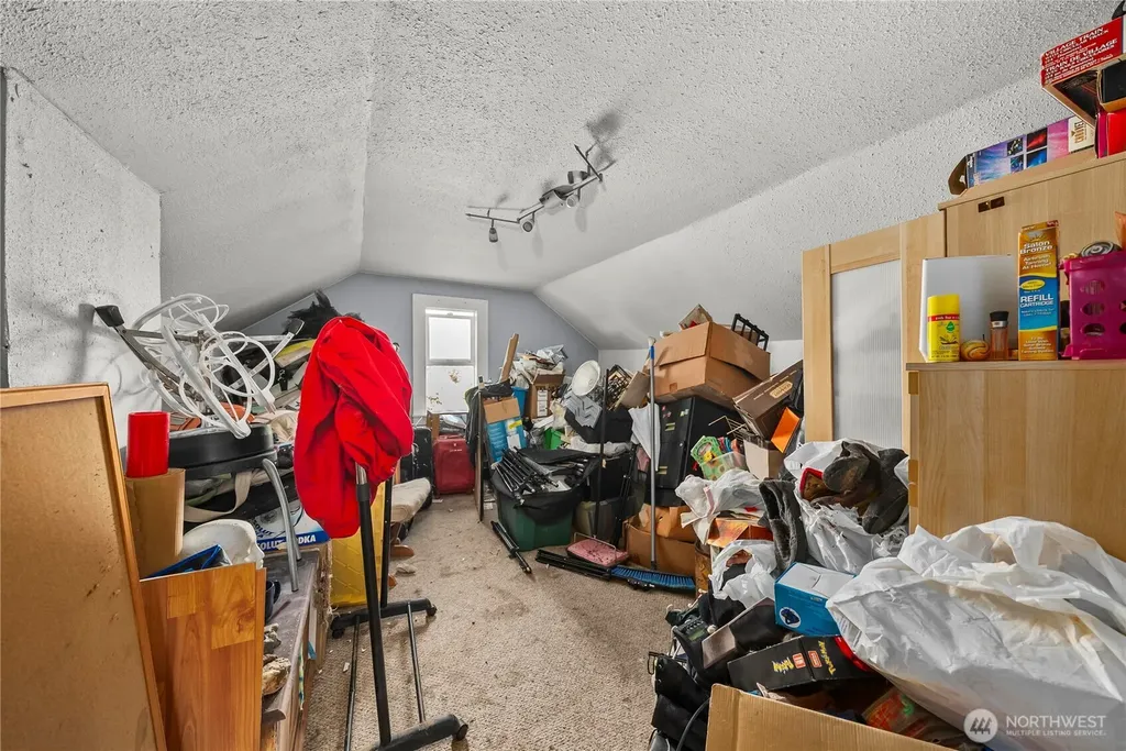 6823 60th Street E Puyallup WA 98371