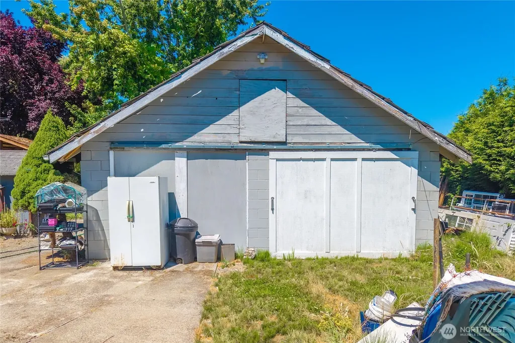 6823 60th Street E Puyallup WA 98371