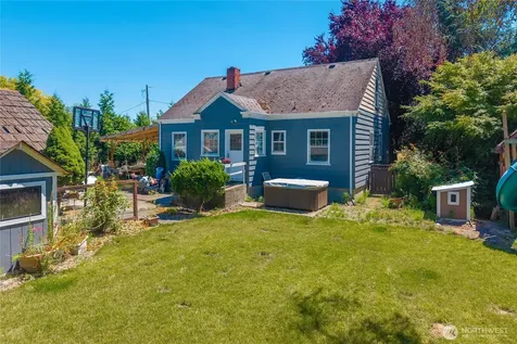 6823 60th Street E Puyallup WA 98371