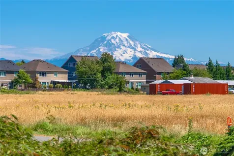 6823 60th Street E Puyallup WA 98371